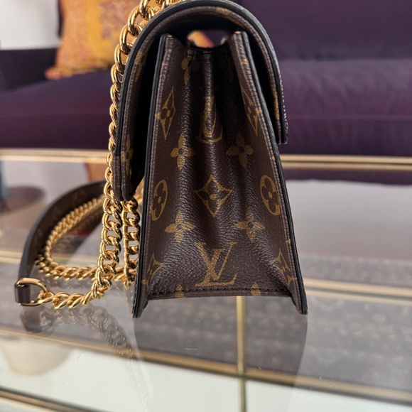 Louis Vuitton Wynwood Monogram Vernis Crossbody/Shoulder - Picture 5 of 8